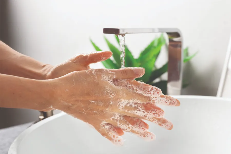 بهترین شوینده دست مناسب برای محافظت از پوست چیست؟🧴 2 شوینده دست مناسب