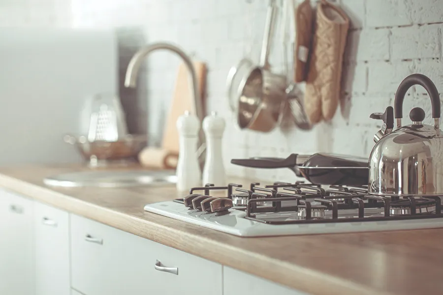 راهنمای انتخاب بهترین اجاق گاز آشپزخانه برای فضاهای کوچک🔥 4 آیا اجاق گاز رومیزی به اندازه اجاقهای بزرگ کارآمد است؟