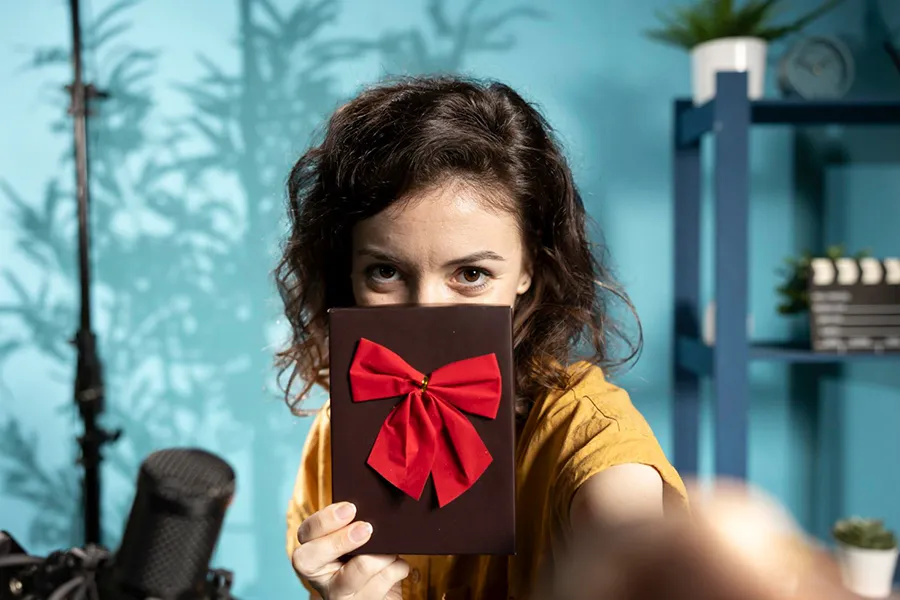 آموزش کامل و عملی درآمد از یوتیوب + نکات طلایی💸 4 افزایش درآمد با روشهای جانبی (فراتر از تبلیغات)