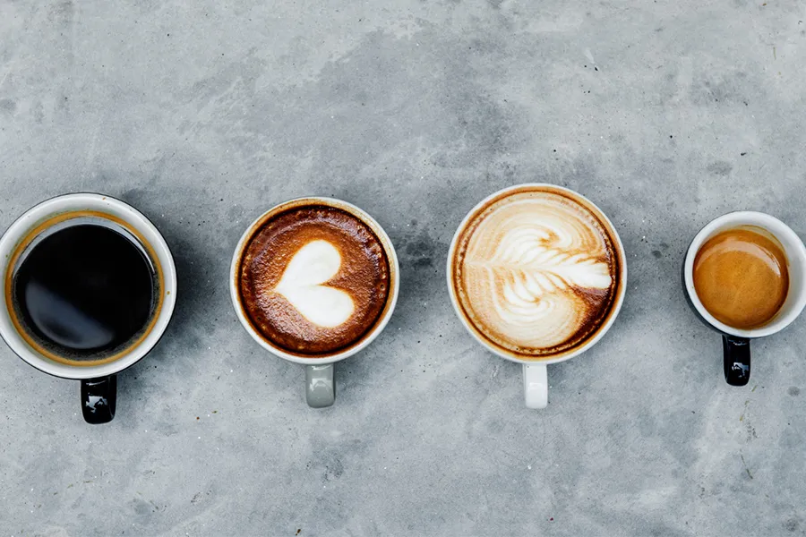 چطور مواد غذایی مضر برای پوست باعث کدر شدن چهره میشوند؟🚫🍔 7 قهوه و کافئین