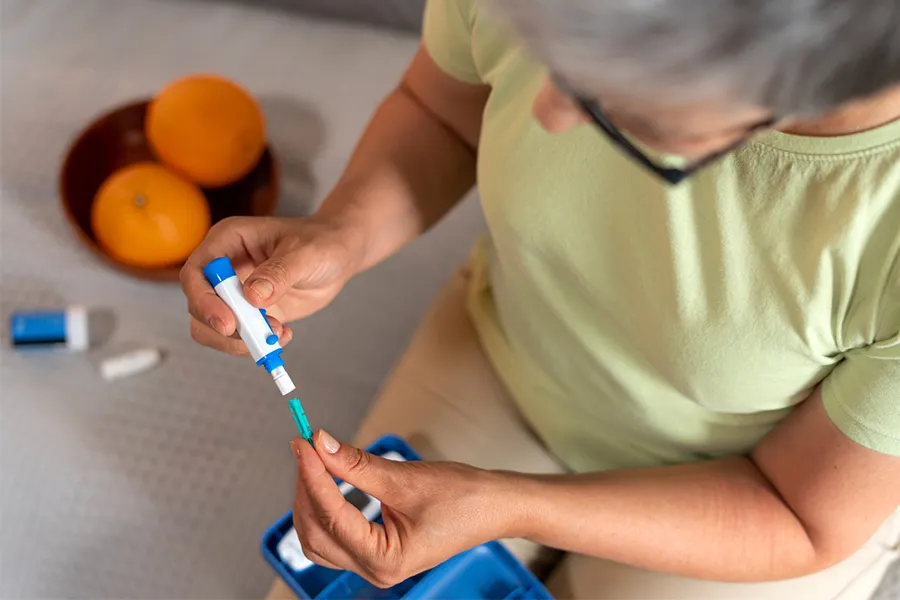 چرا مادران به دیابت بارداری مبتلا می شوند و چطور پیشگیری کنیم؟🤰 2 عوارض دیابت بارداری برای مادر