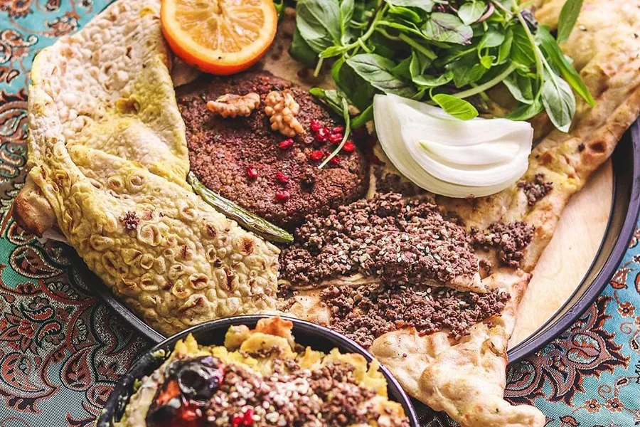 بریان اصفهان؛ شاهکار خوش عطر نصف جهان 1 تاریخچه بریان اصفهان